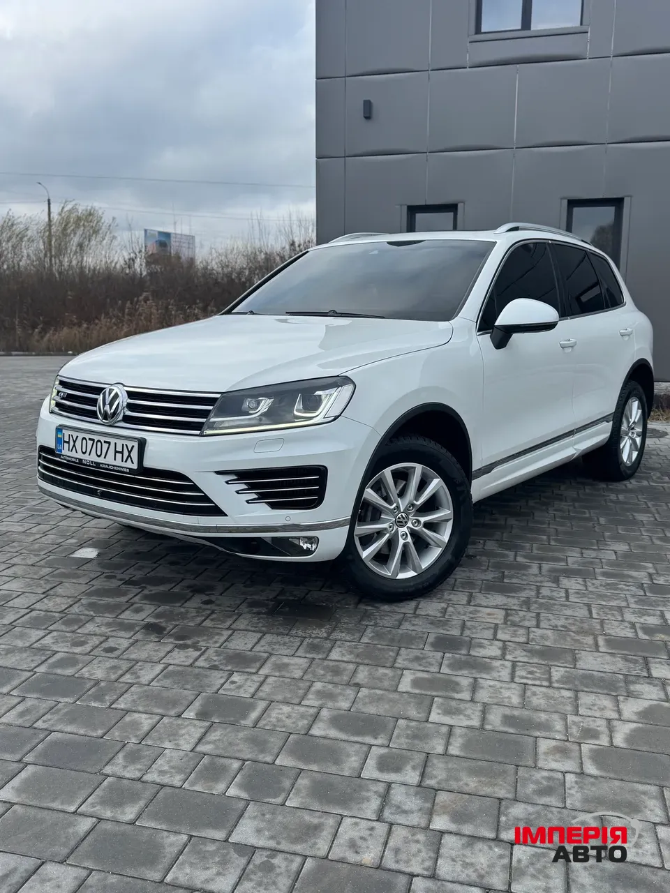 Volkswagen Touareg - фото 8