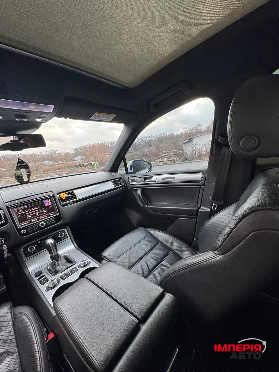 Volkswagen Touareg - фото 21