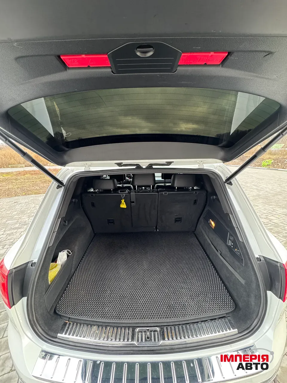 Volkswagen Touareg - фото 23