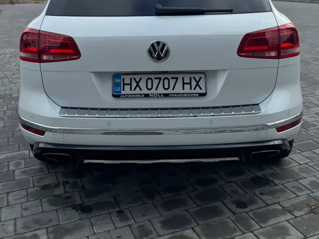 Volkswagen Touareg - фото 5