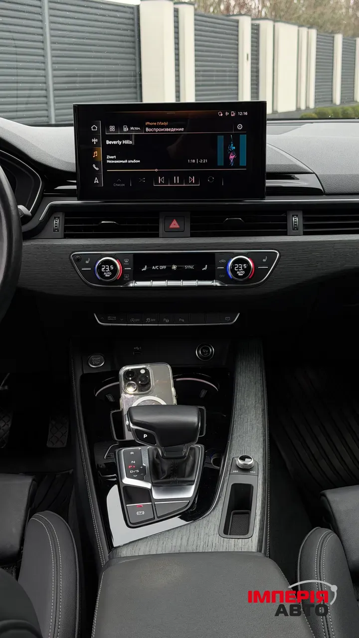 Audi A4 - фото 15