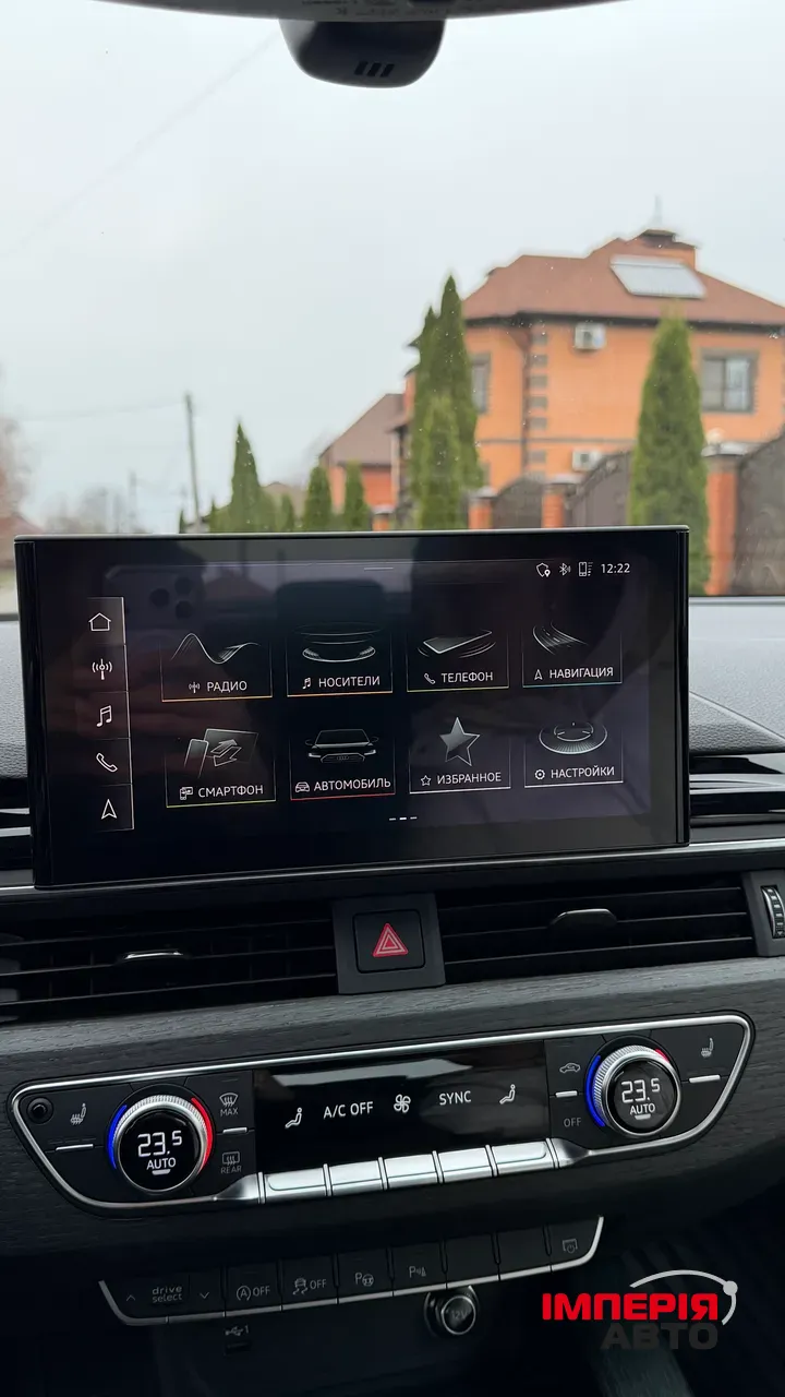 Audi A4 - фото 19