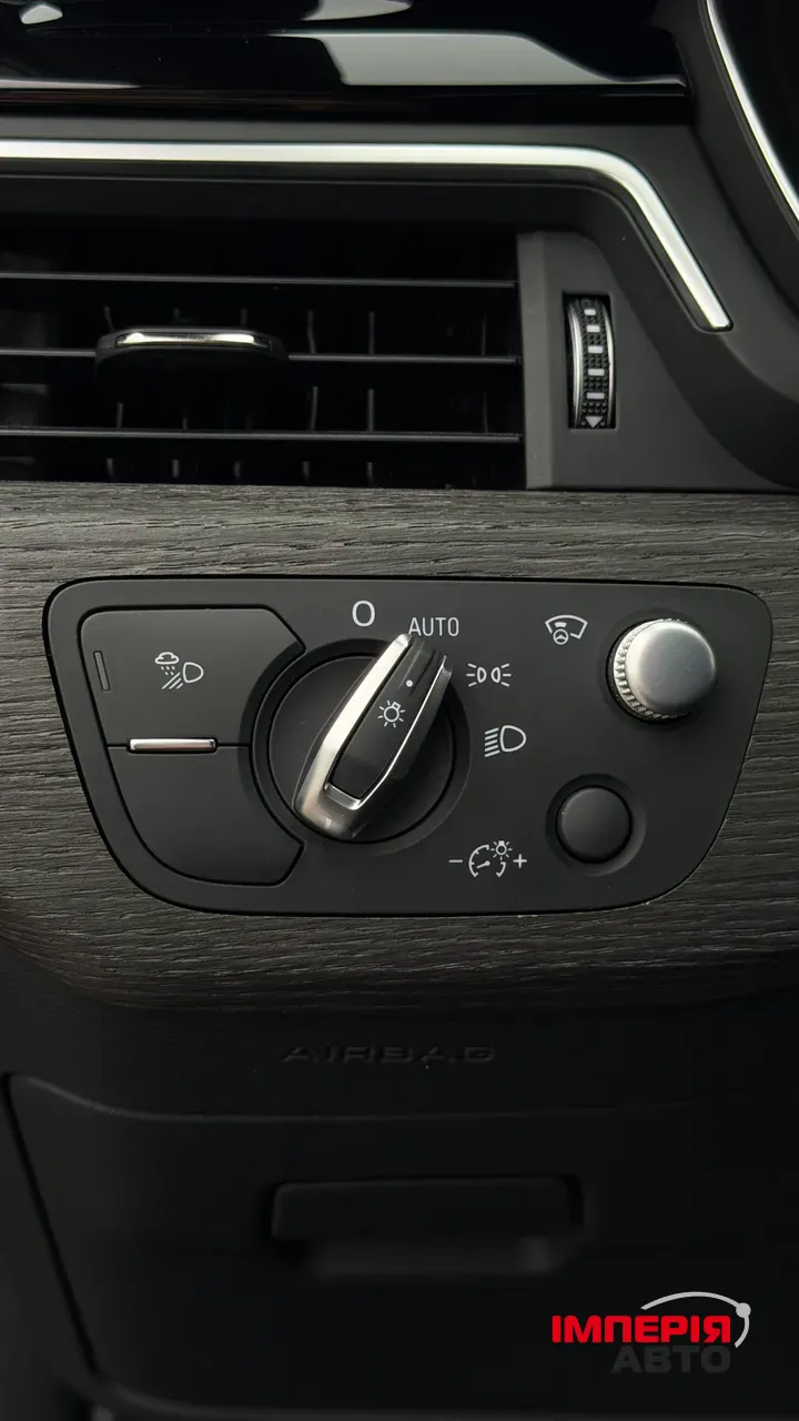 Audi A4 - фото 20