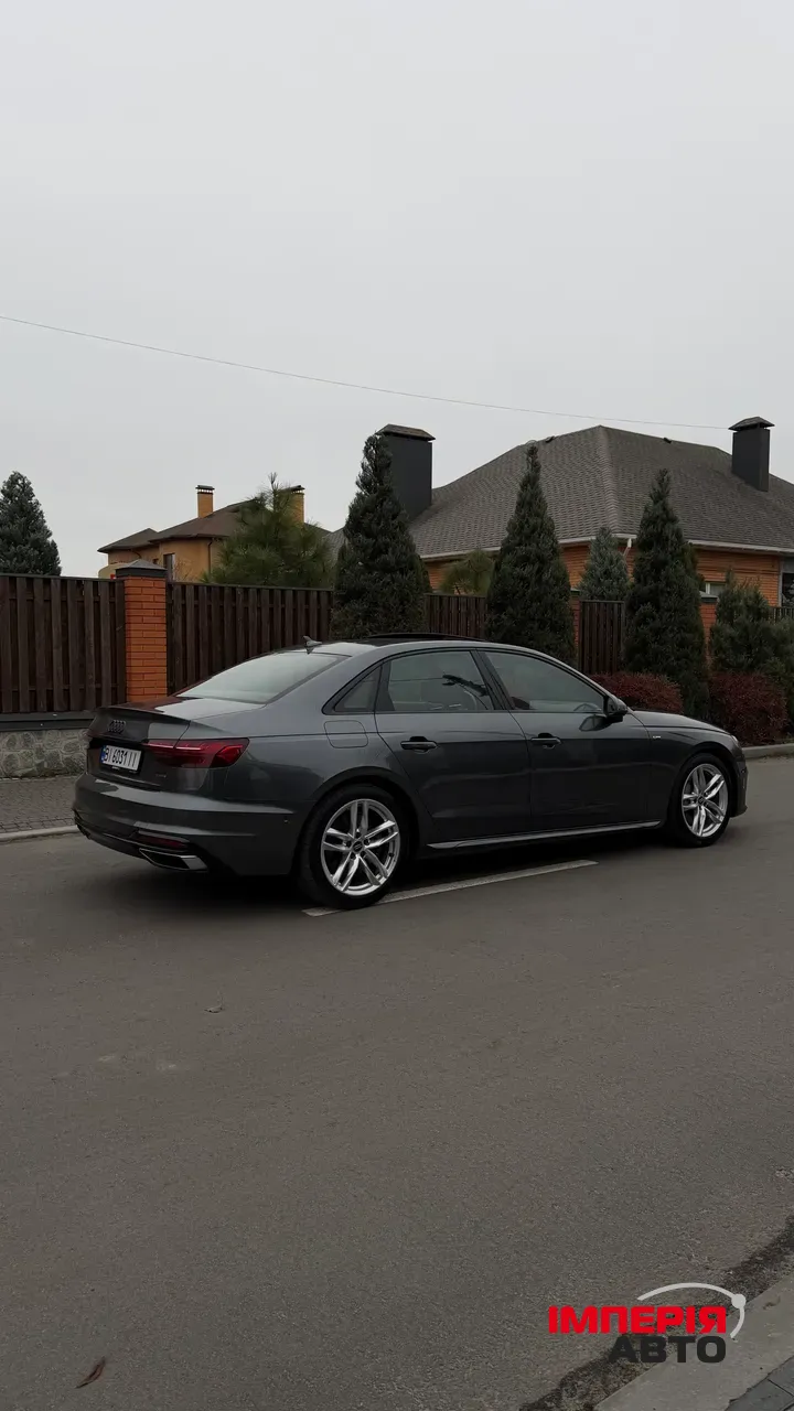 Audi A4 - фото 8