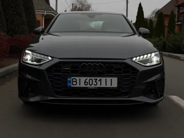 Audi A4 - фото 5