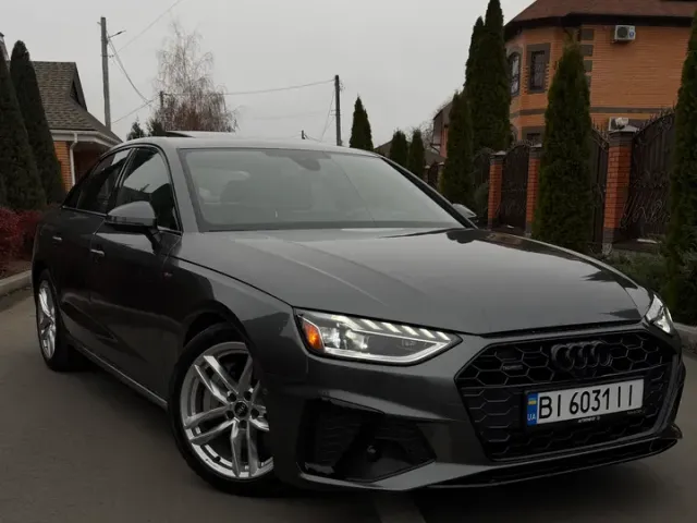 Audi A4 - фото 1
