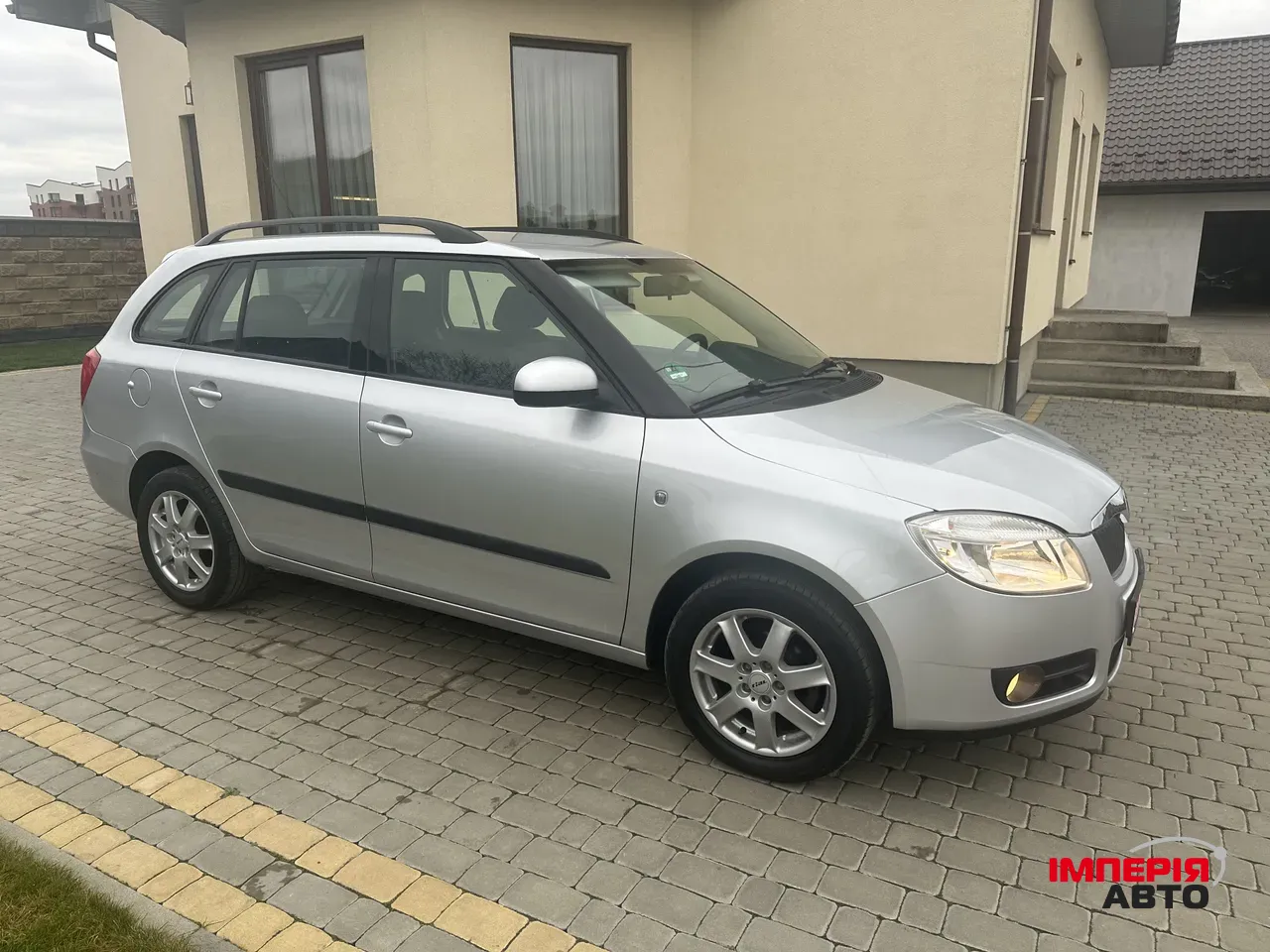 Skoda Fabia - фото 3
