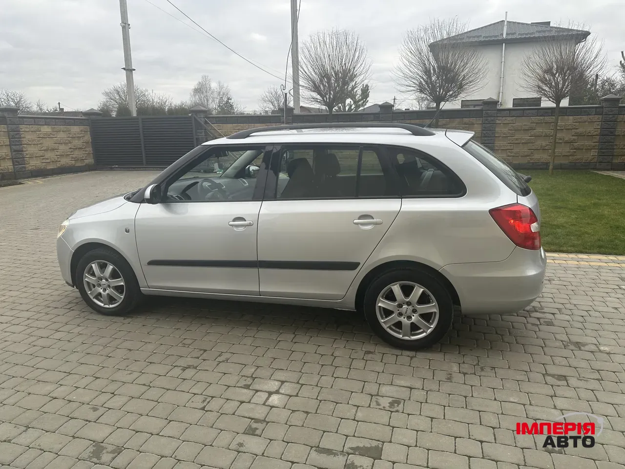 Skoda Fabia - фото 2