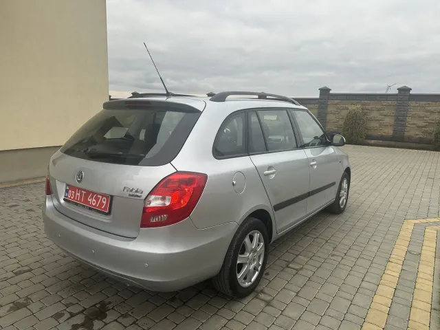 Skoda Fabia - фото 1