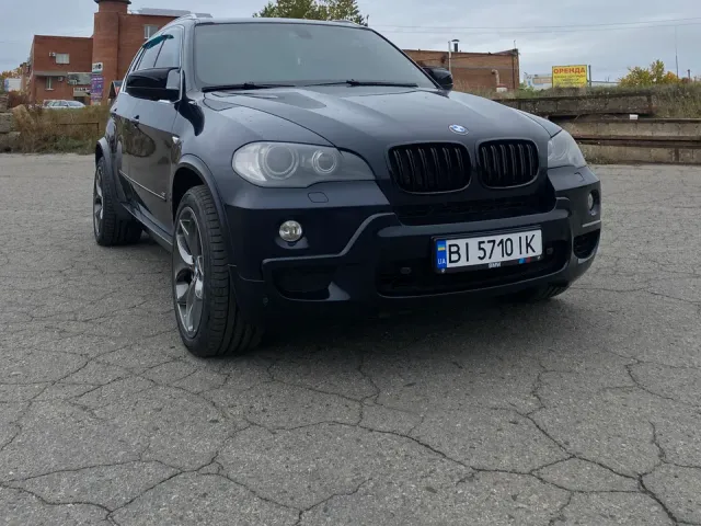 BMW X5 - фото 1