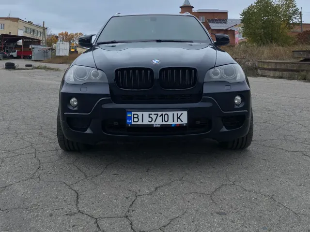 BMW X5 - фото 2