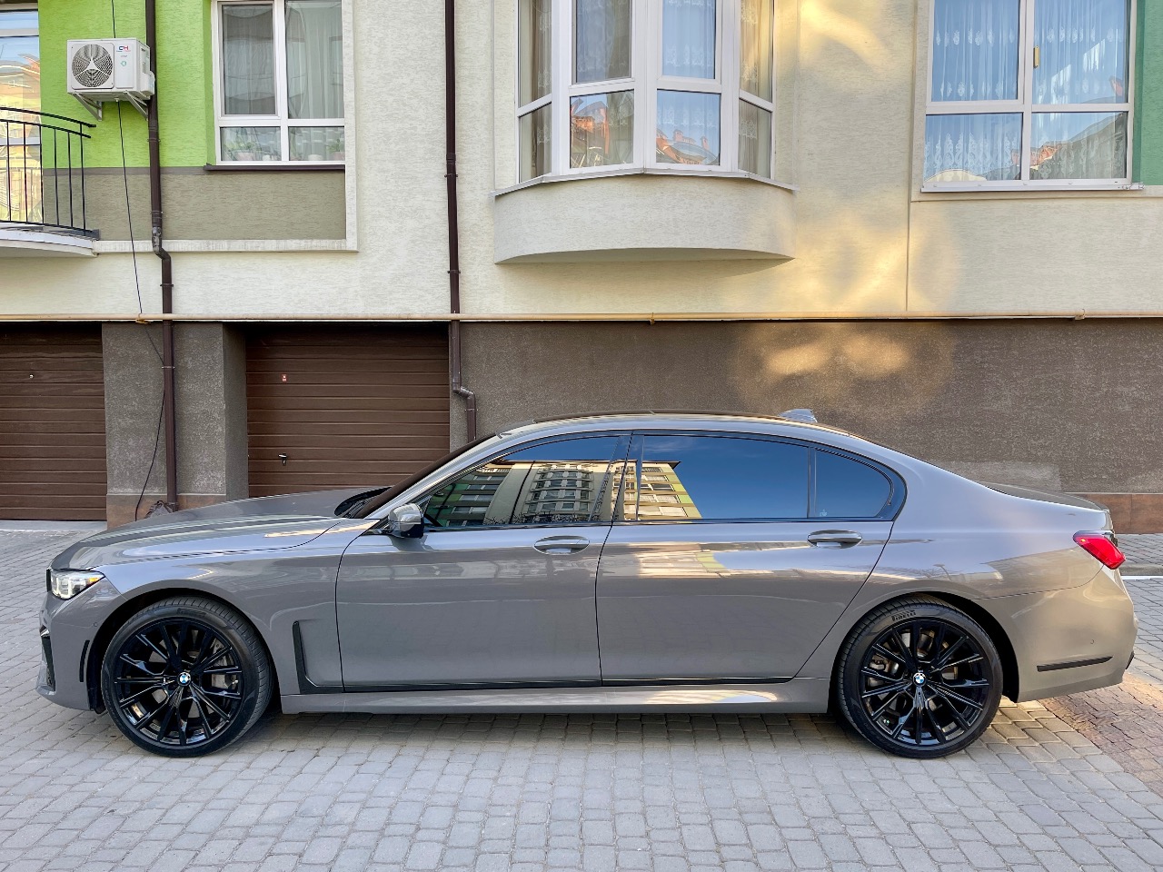 BMW 7 серії - фото 8