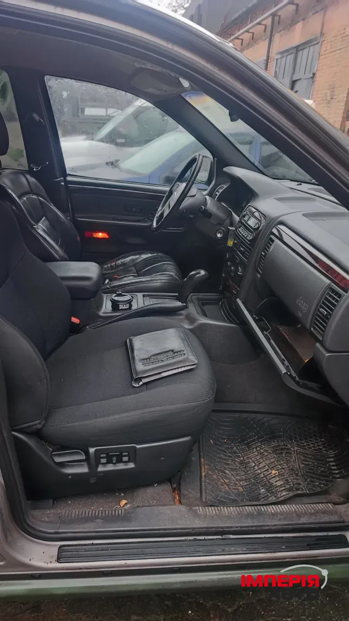 Jeep Grand Cherokee - фото 9