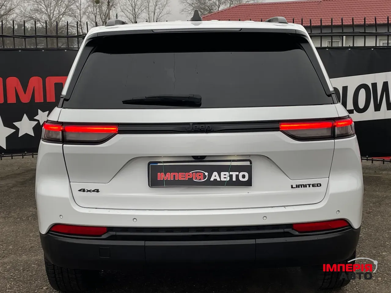 Jeep Grand Cherokee - фото 14