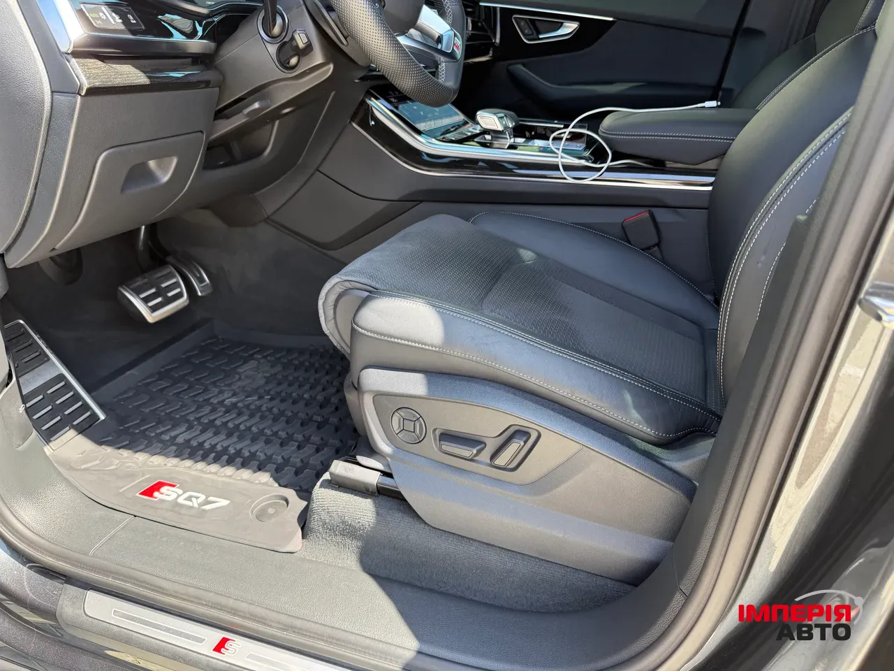 Audi SQ7 - фото 23