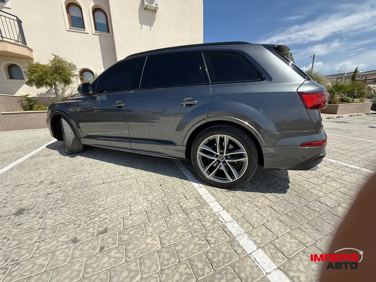 Audi SQ7 - фото 14