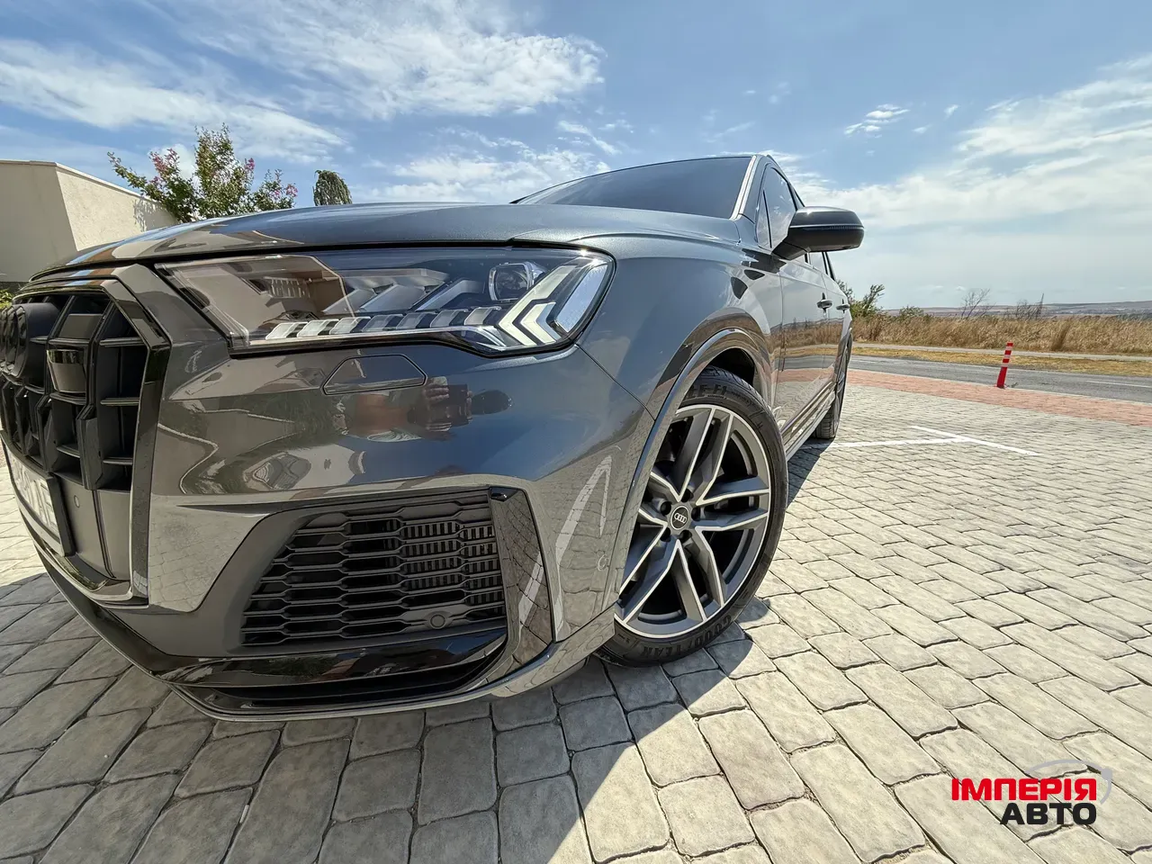 Audi SQ7 - фото 16