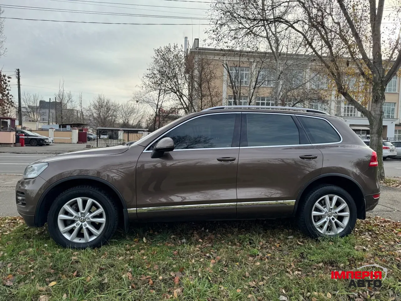 Volkswagen Touareg - фото 6