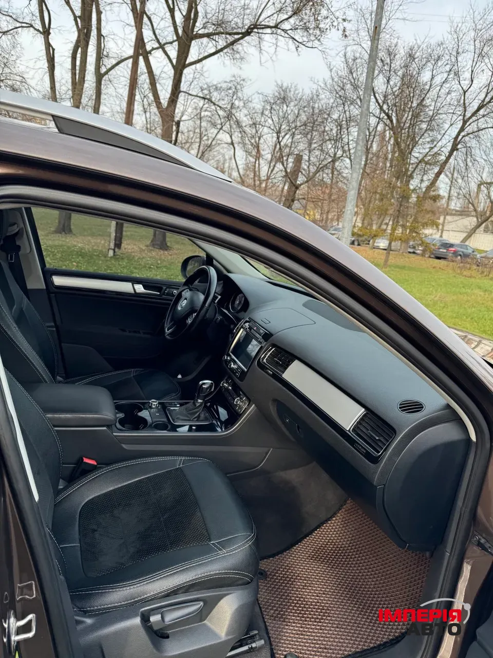 Volkswagen Touareg - фото 10