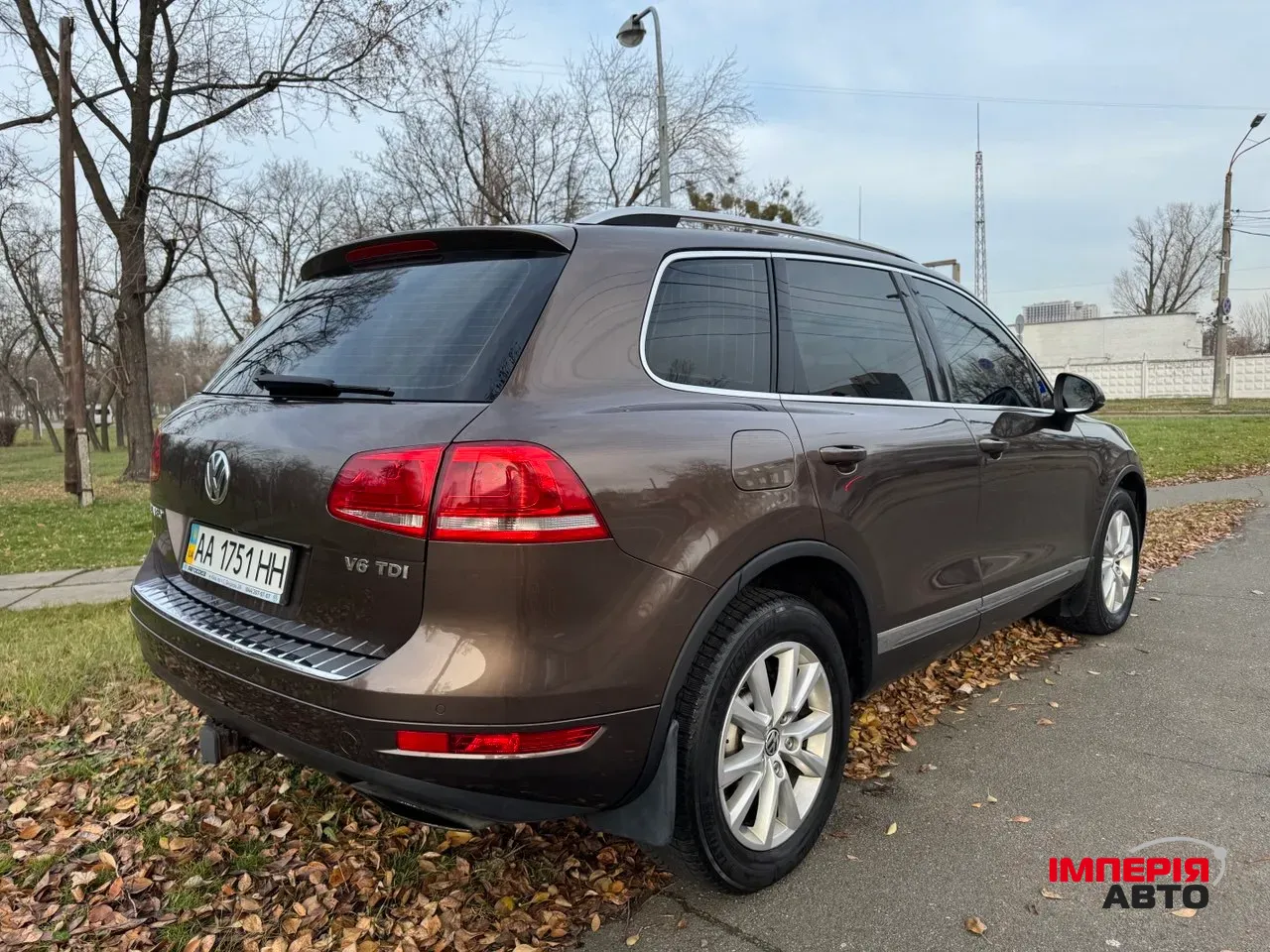 Volkswagen Touareg - фото 12
