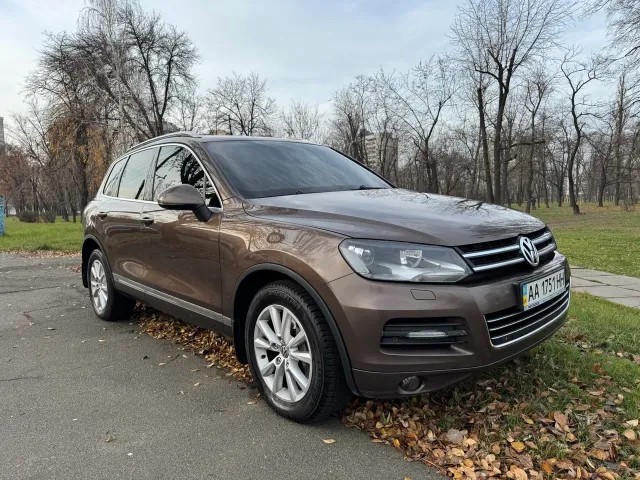 Volkswagen Touareg - фото 1