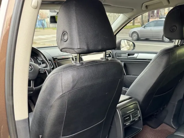 Volkswagen Touareg - фото 5