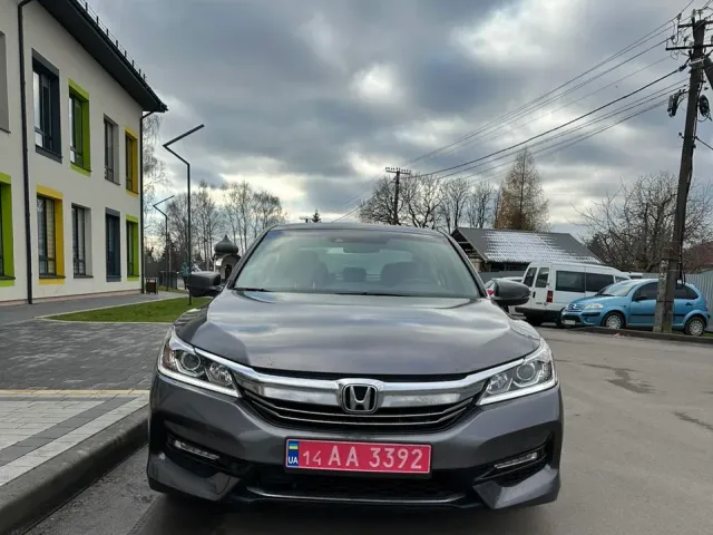 Honda Accord - фото 1