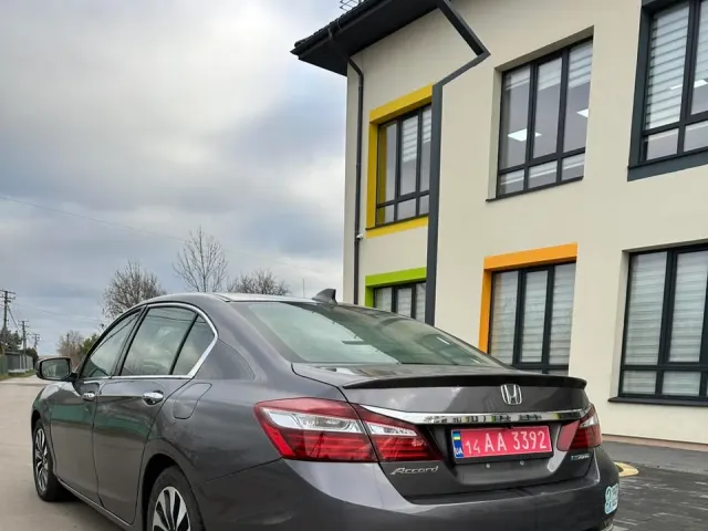 Honda Accord - фото 4