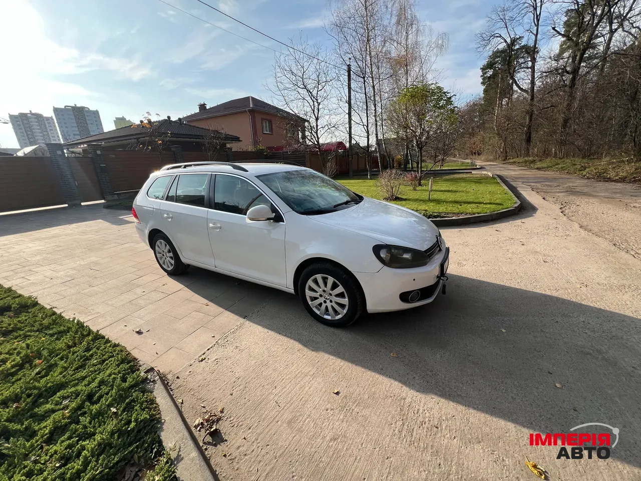 Volkswagen Golf - фото 6