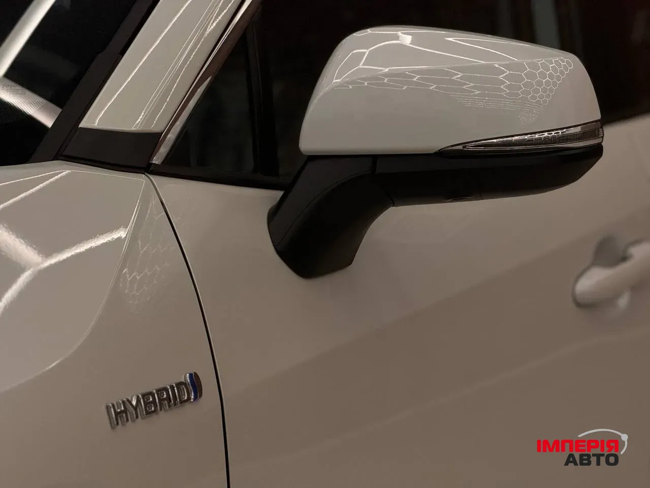 Toyota RAV4 - фото 3