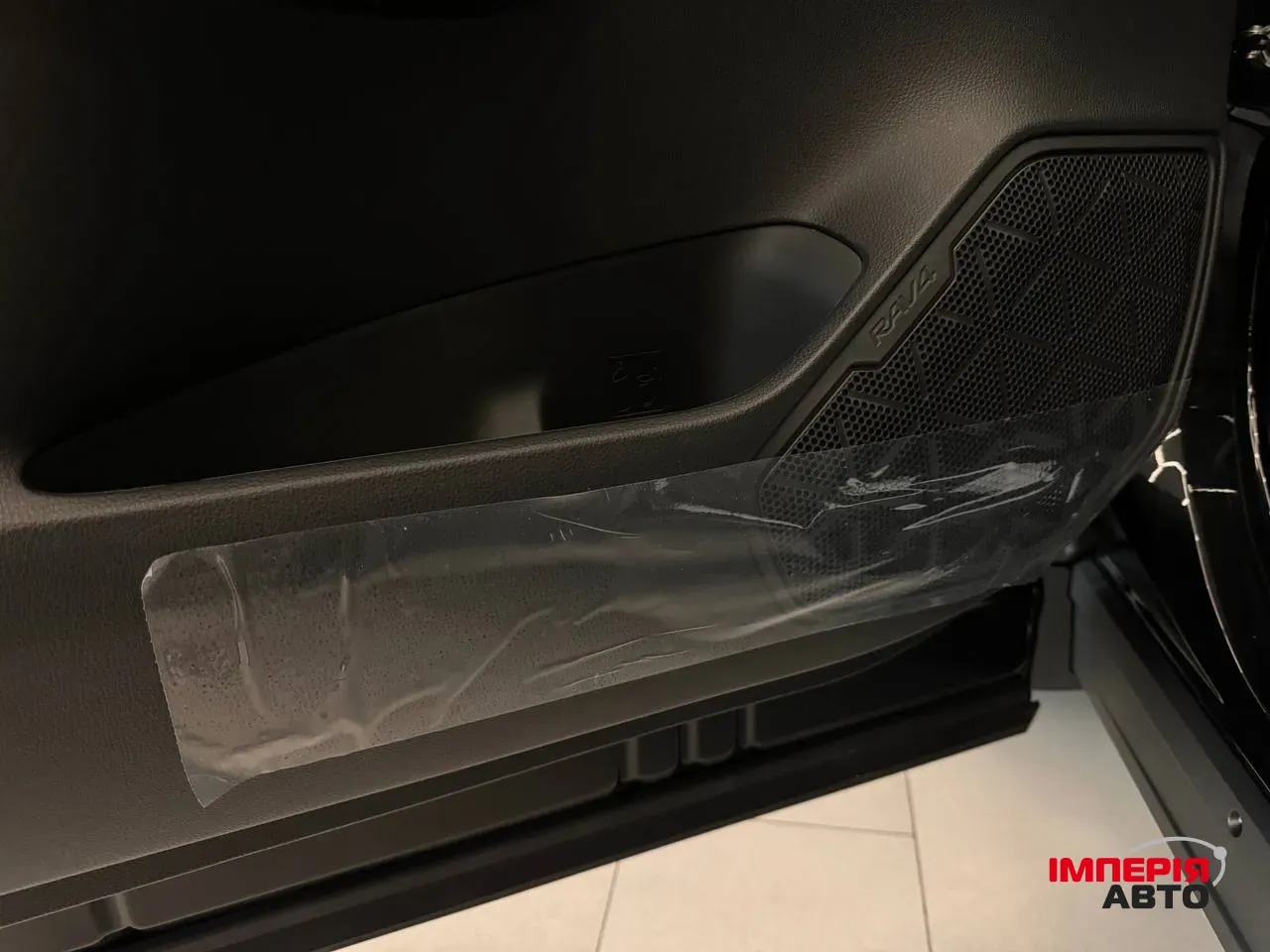 Toyota RAV4 - фото 17