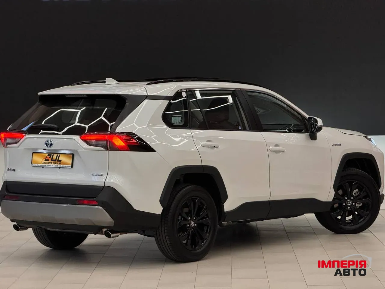 Toyota RAV4 - фото 9