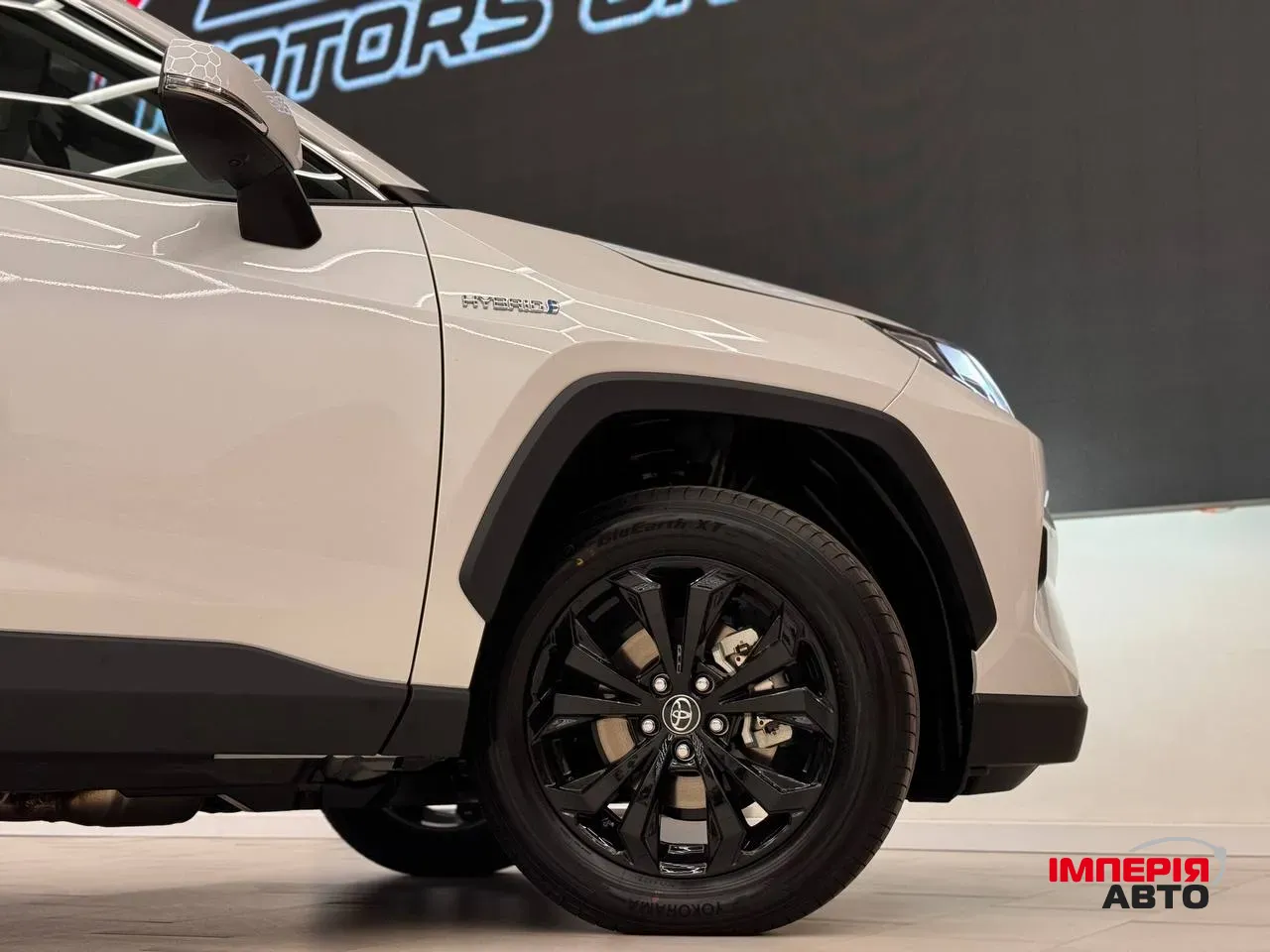 Toyota RAV4 - фото 10