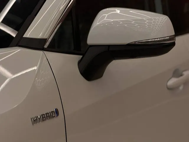 Toyota RAV4 - фото 3