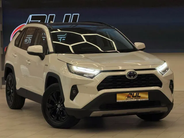 Toyota RAV4 - фото 4