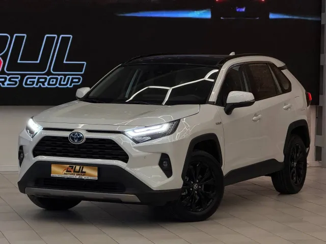 Toyota RAV4 - фото 1