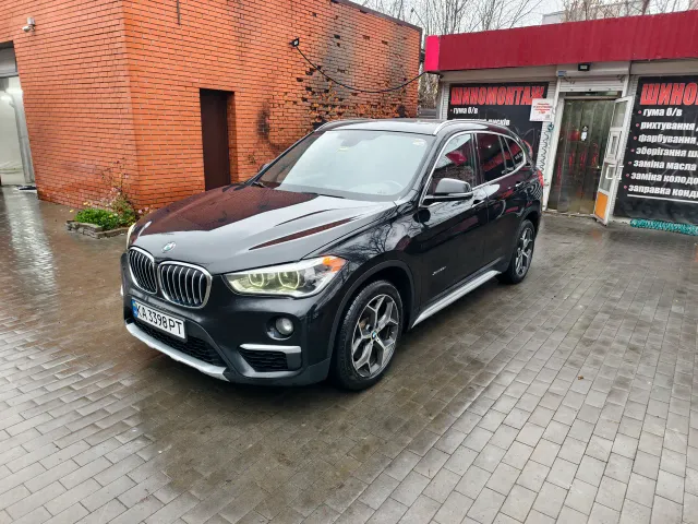 BMW X1 - фото 1