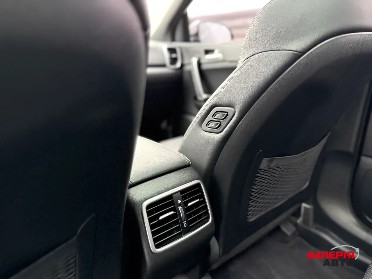 Kia Sportage - фото 12
