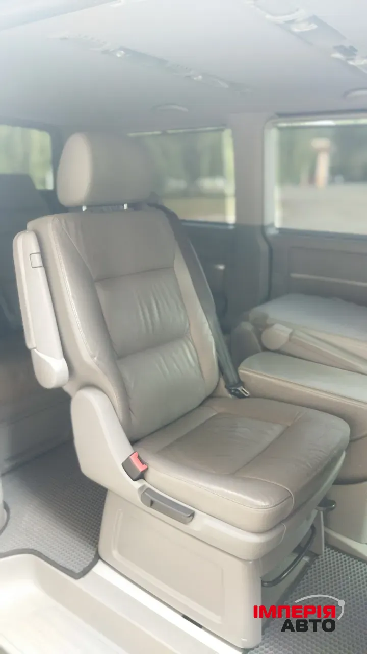 Volkswagen Transporter - фото 15