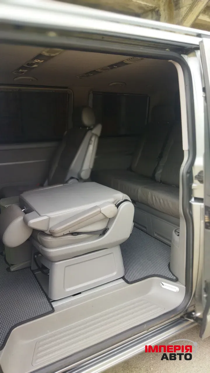 Volkswagen Transporter - фото 11