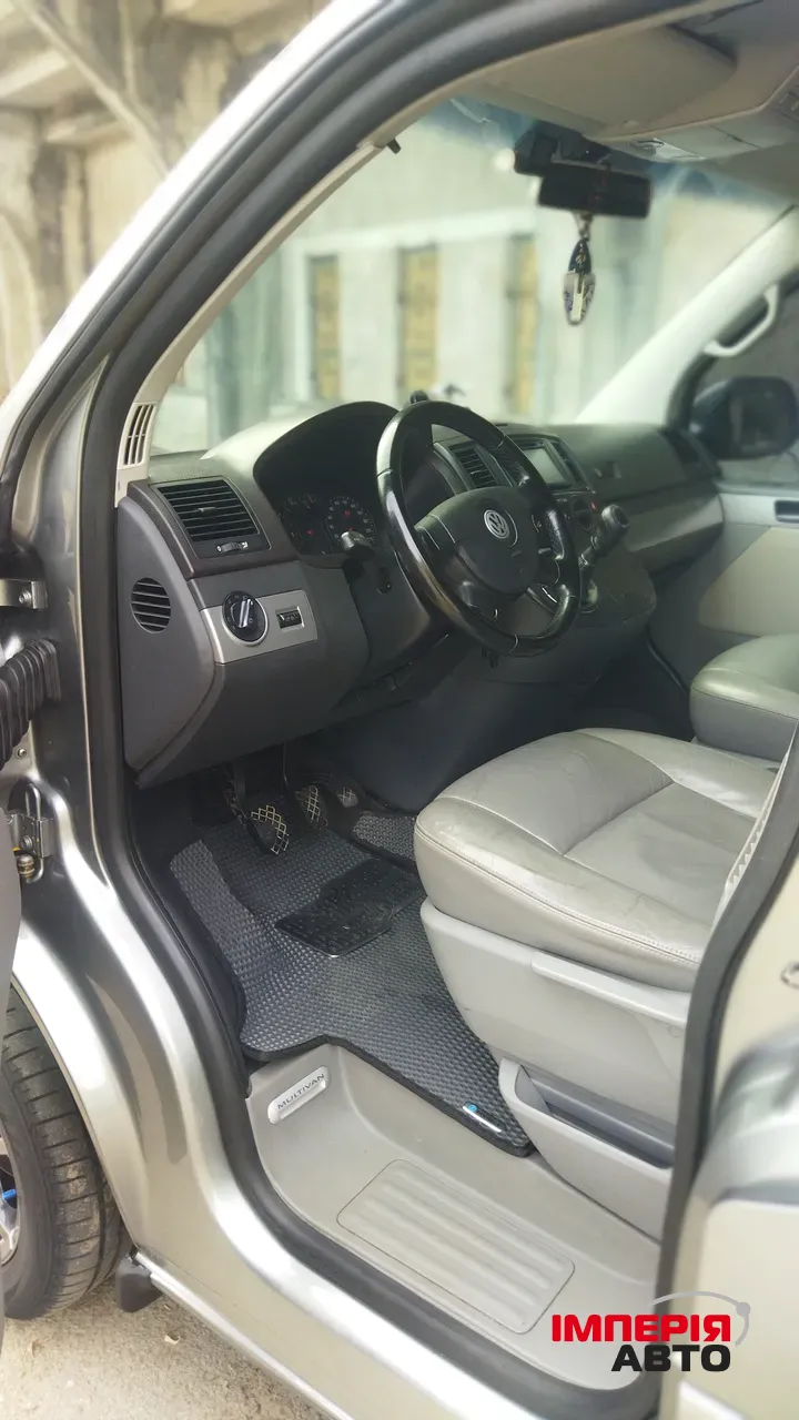 Volkswagen Transporter - фото 9