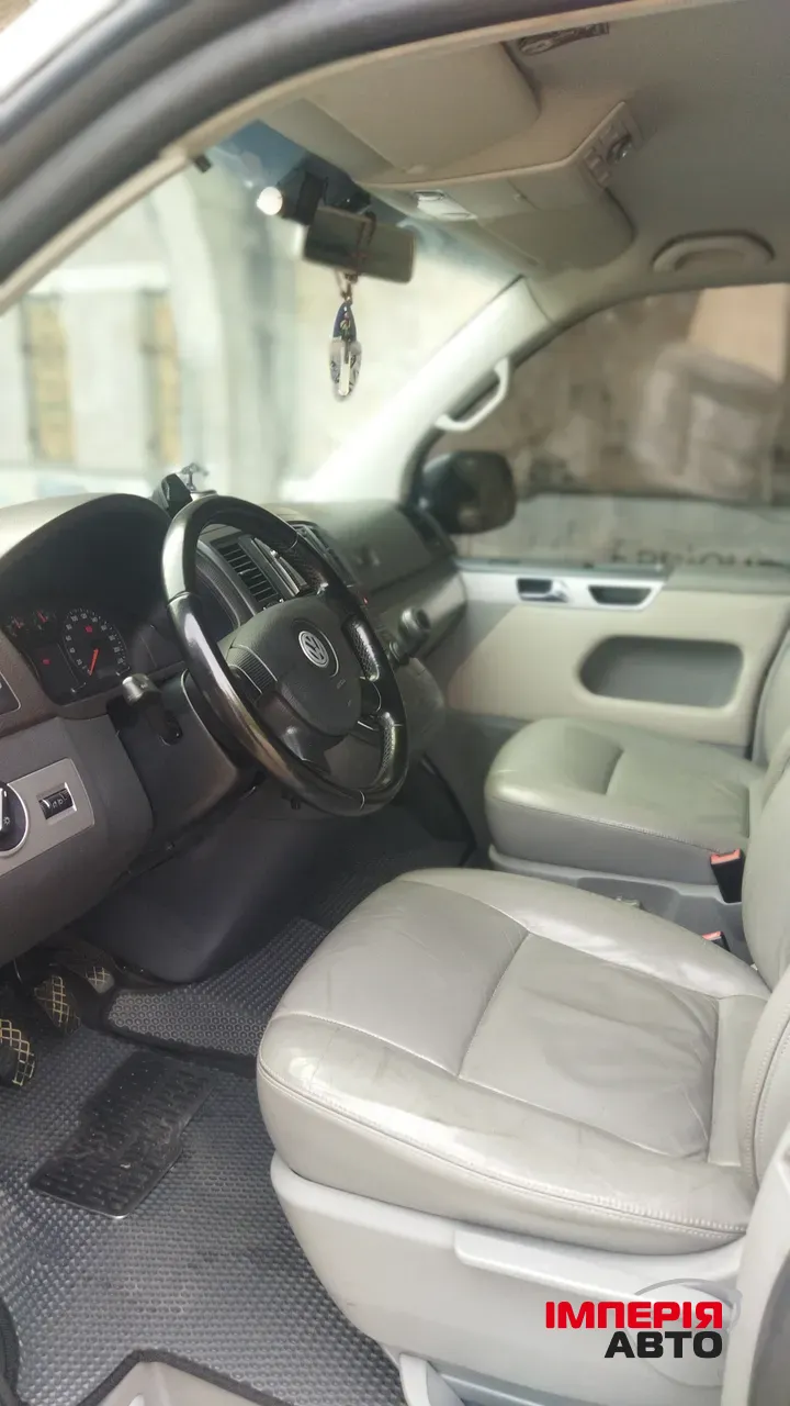Volkswagen Transporter - фото 8