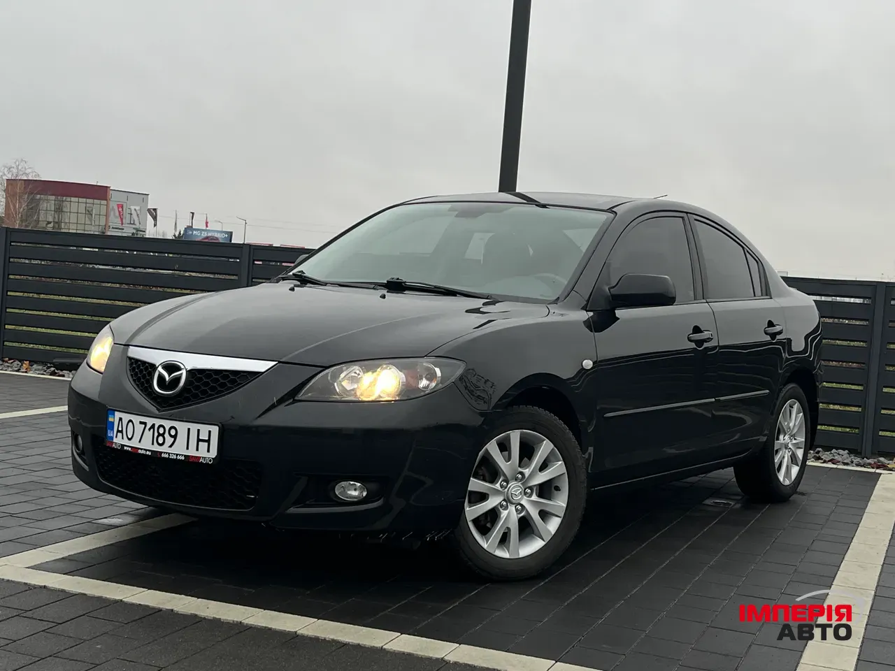 Mazda 3 - фото 7