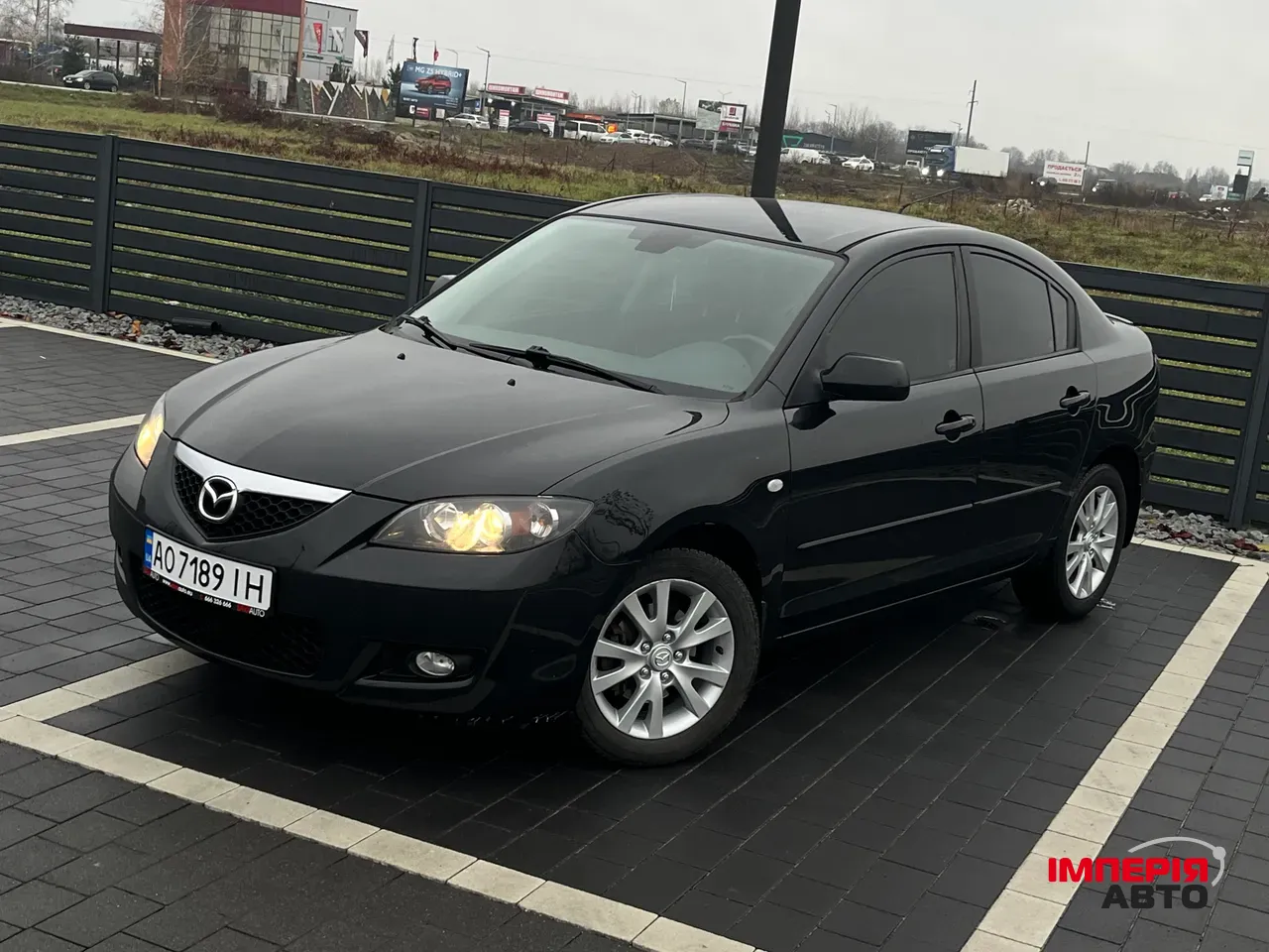 Mazda 3 - фото 6