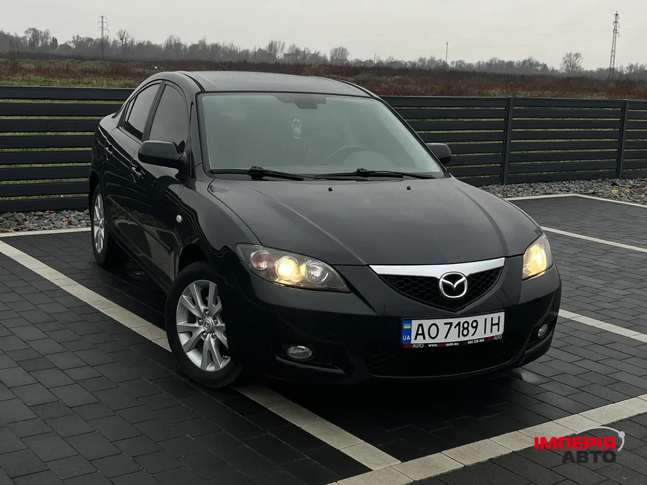 Mazda 3 - фото 2