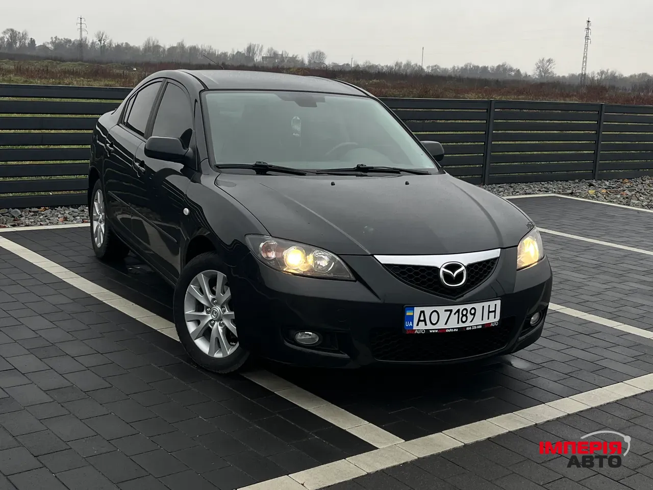 Mazda 3 - фото 1