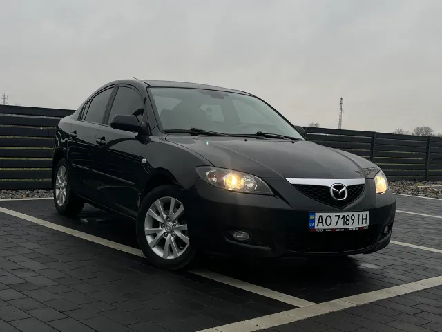 Mazda 3 - фото 3