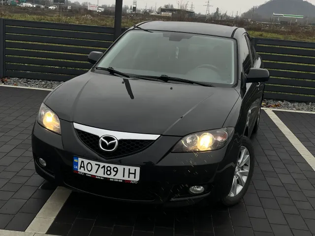 Mazda 3 - фото 5