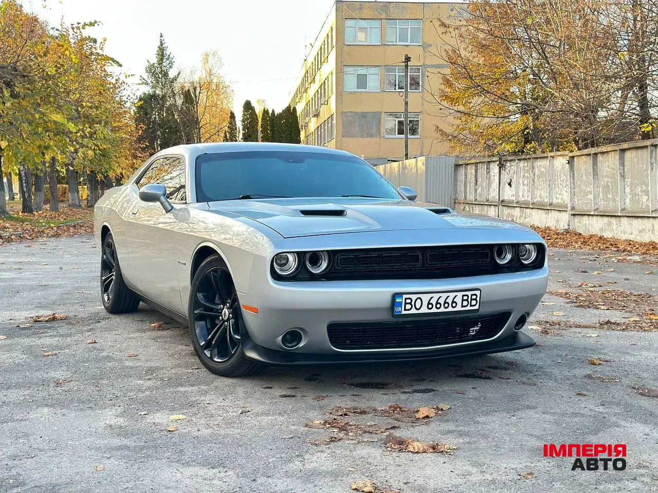 Dodge Challenger - фото 1