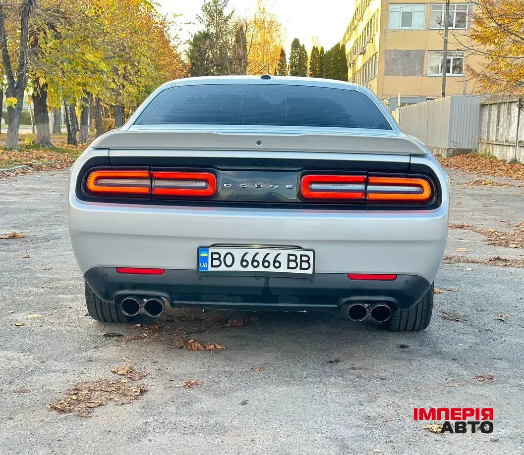Dodge Challenger - фото 3